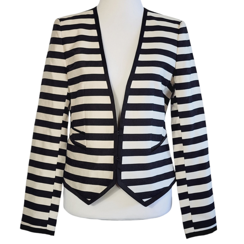 Ann Taylor Label Sz 6 Stripped Cropped Blazer Jacket.